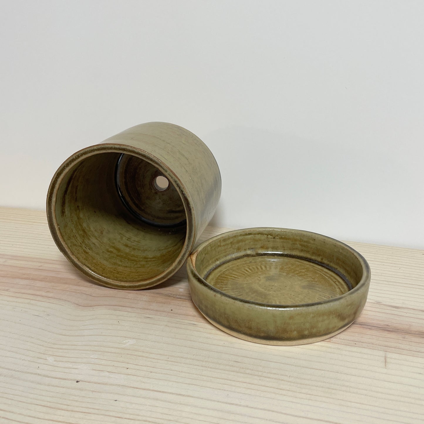 Small Mustard Planter with Saucer